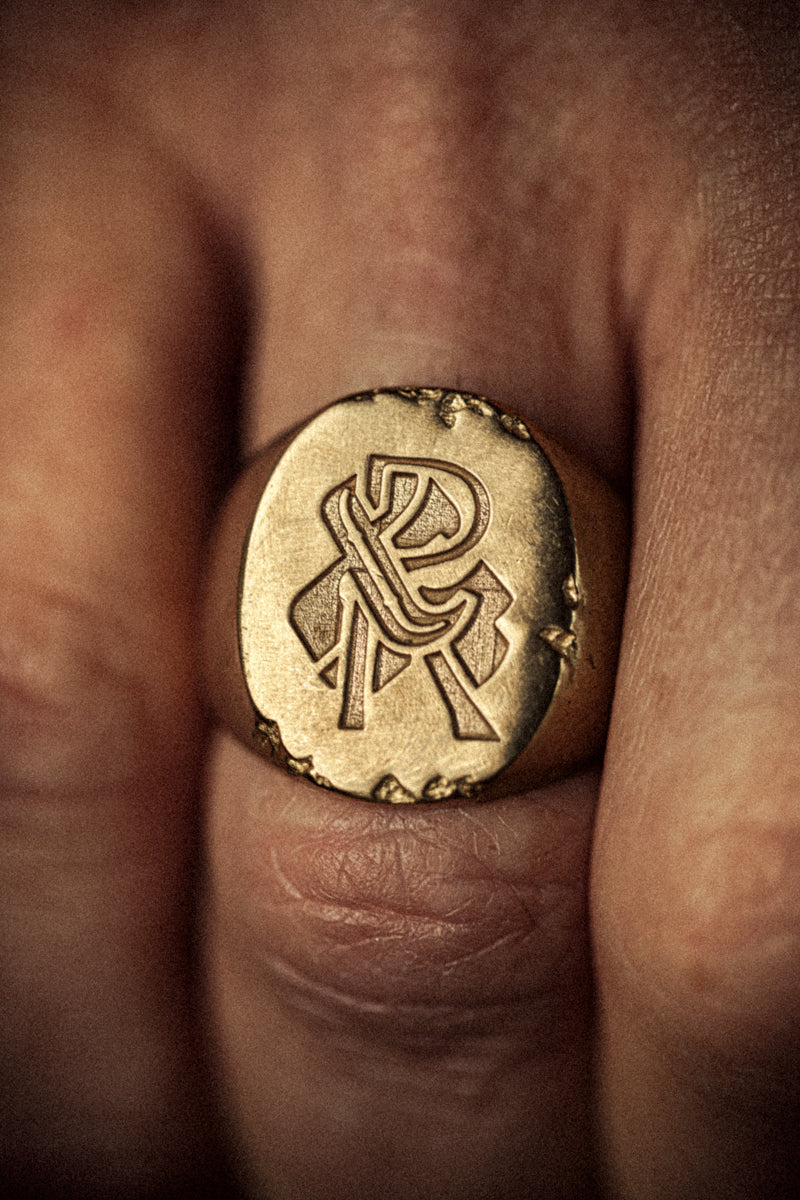 ROGUE by &SONS Signet Ring Brass - Image 5